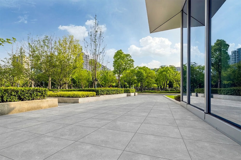 Entrance area featuring Caspian tiles