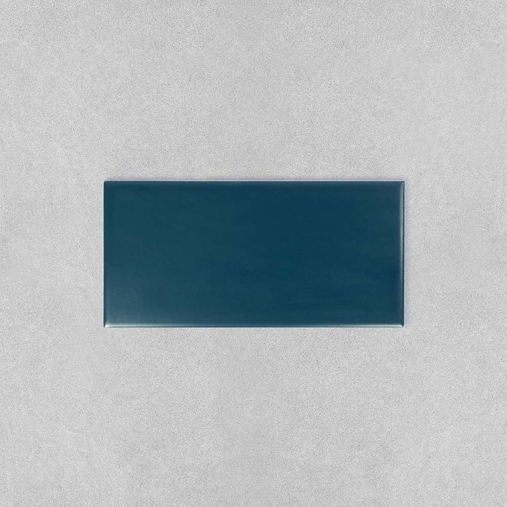 Spectrum Plus Antique Blue Satin 97x197 wall tiles with soft satin finish and blue tones